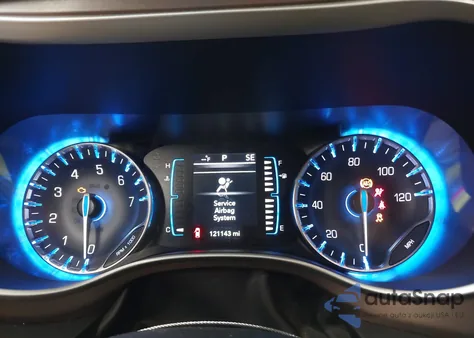 2017 Chrysler Pacifica Touring-L z USA, uszkodzony, nr VIN 2C4RC1BG6HR514368